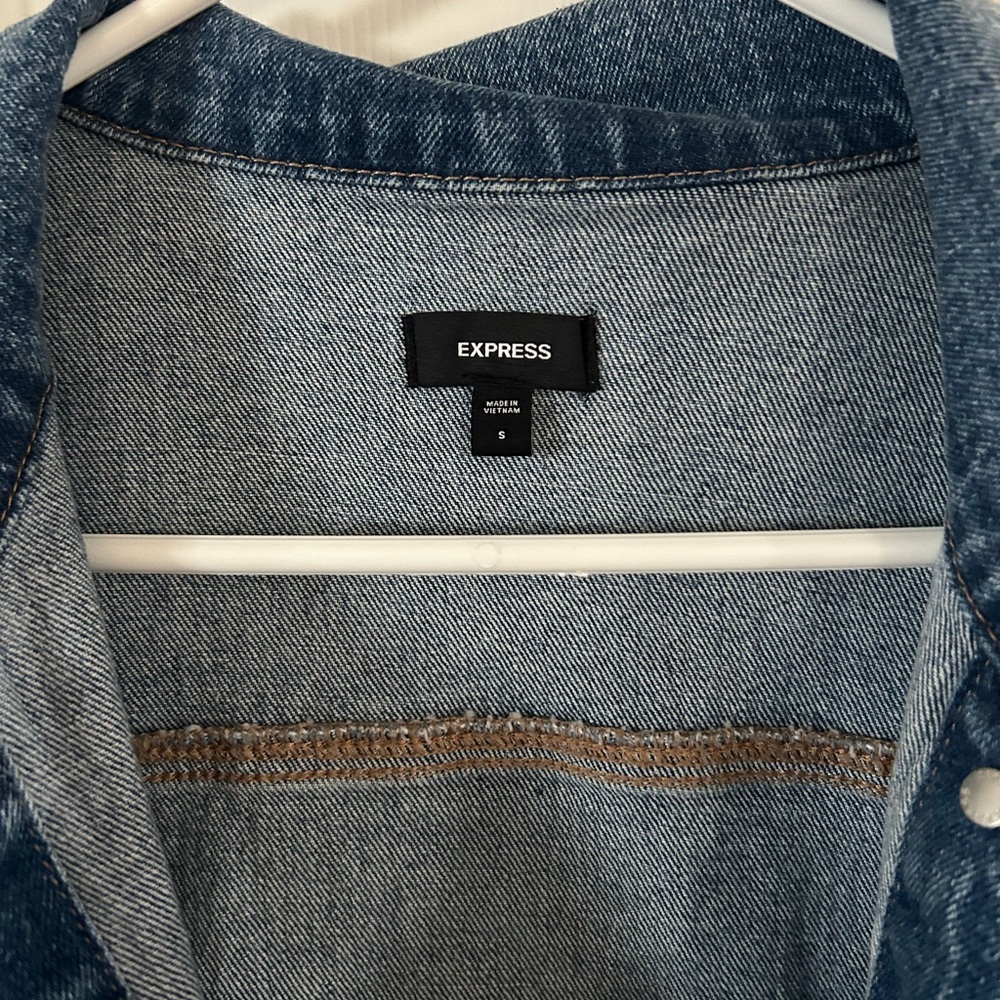 Express Women's Blue Jean Jacket - Picture 2 of 4